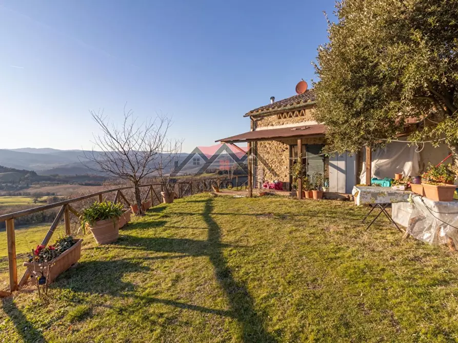 Immagine 8 di Casa indipendente in vendita  a Radicondoli