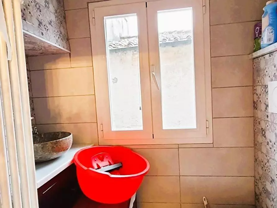 Immagine 28 di Appartamento in vendita  a Lucca