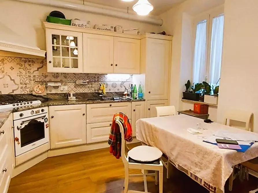 Immagine 6 di Appartamento in vendita  a Lucca