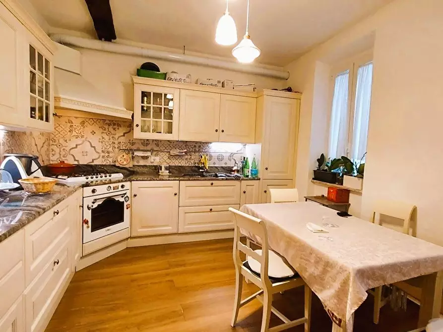 Immagine 7 di Appartamento in vendita  a Lucca