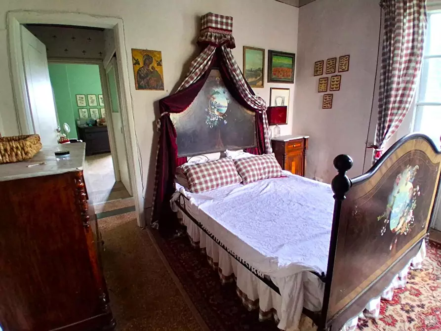 Immagine 20 di Villa in vendita  a Capannori