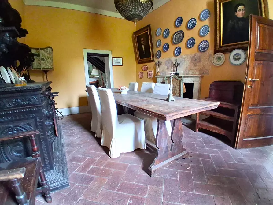 Immagine 12 di Villa in vendita  a Capannori