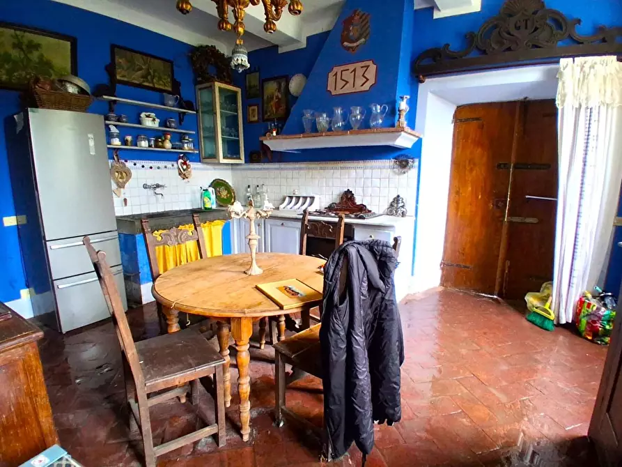 Immagine 11 di Villa in vendita  a Capannori