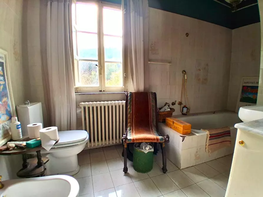 Immagine 23 di Villa in vendita  a Capannori