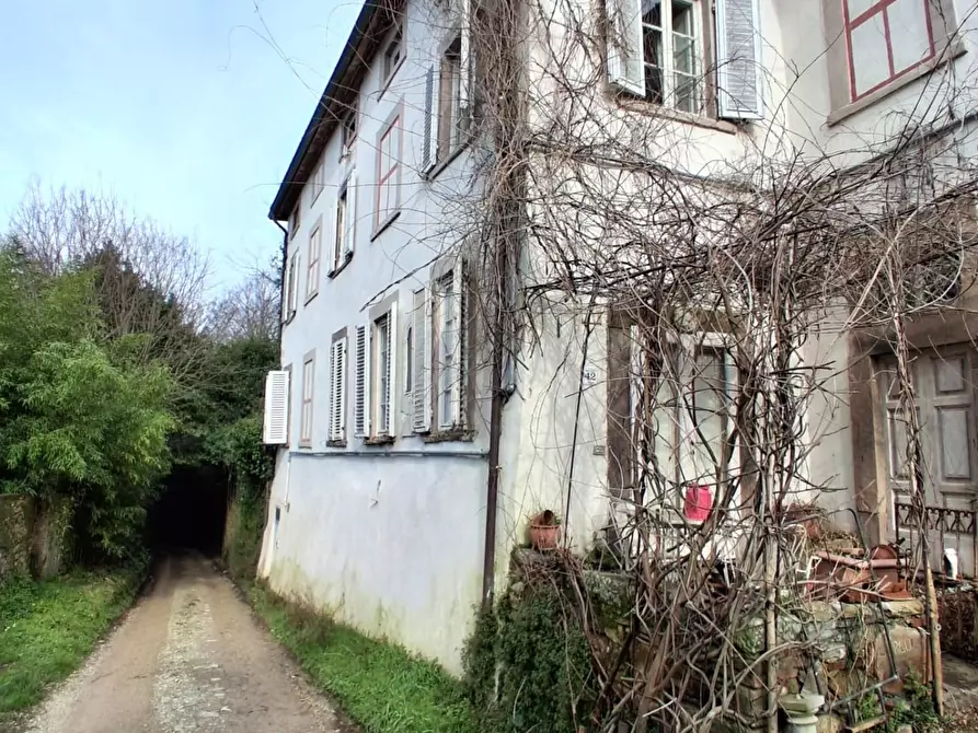 Immagine 2 di Villa in vendita  a Capannori