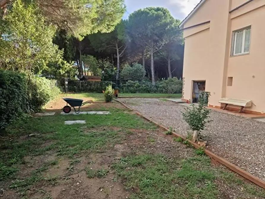 Immagine 30 di Villa in affitto  a Rosignano Marittimo