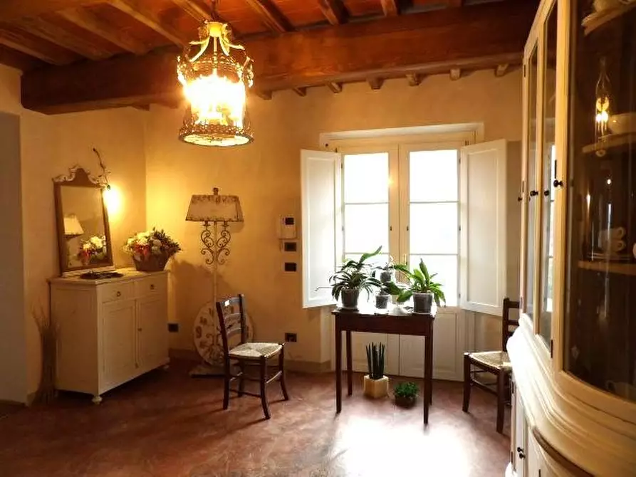 Immagine 6 di Casa colonica in vendita  a Capannori