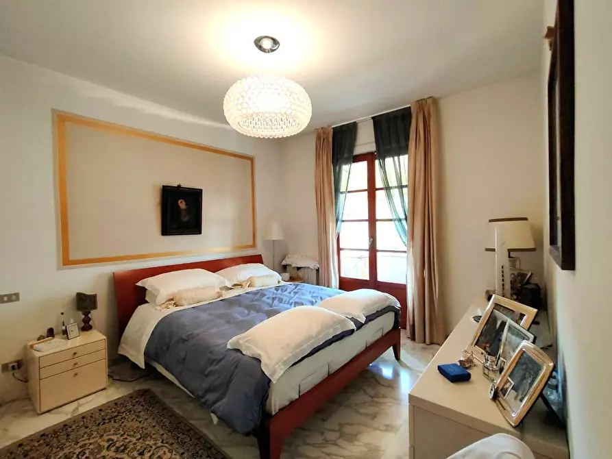 Immagine 8 di Appartamento in vendita  a Massa