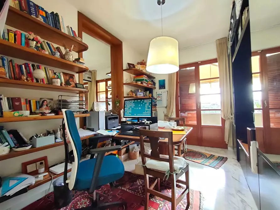 Immagine 9 di Appartamento in vendita  a Massa