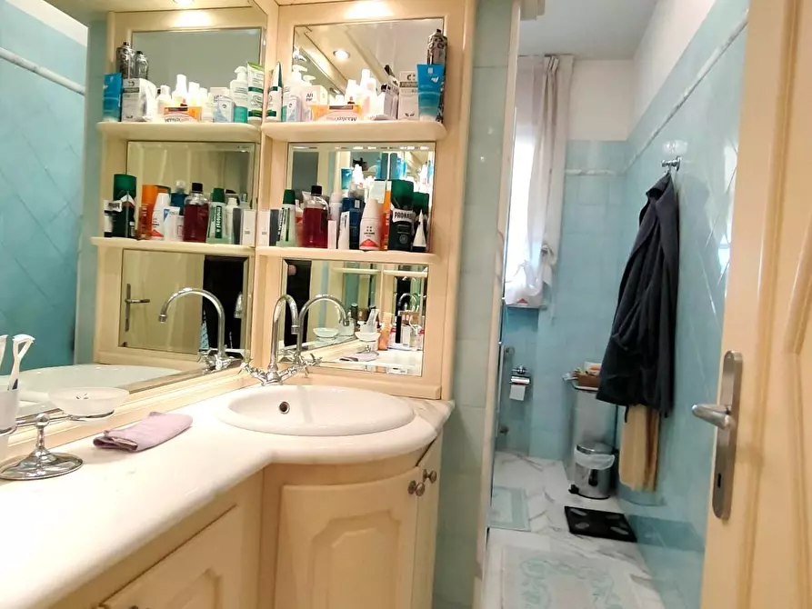 Immagine 11 di Appartamento in vendita  a Massa