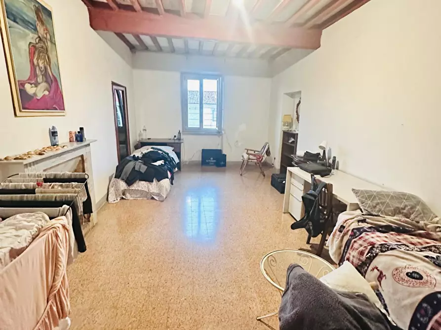 Immagine 2 di Appartamento in vendita  a Pisa