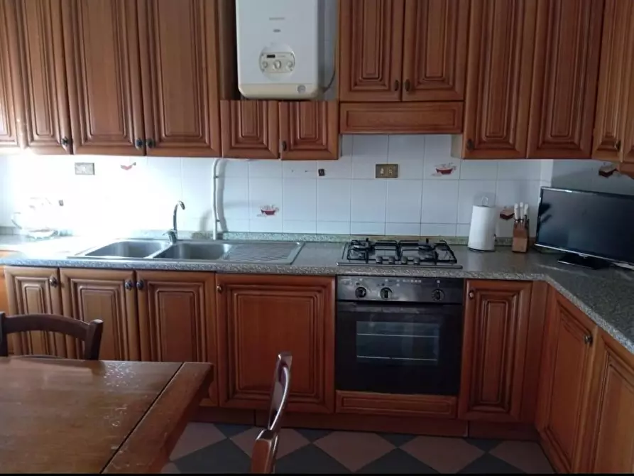 Immagine 3 di Appartamento in vendita  a Carrara