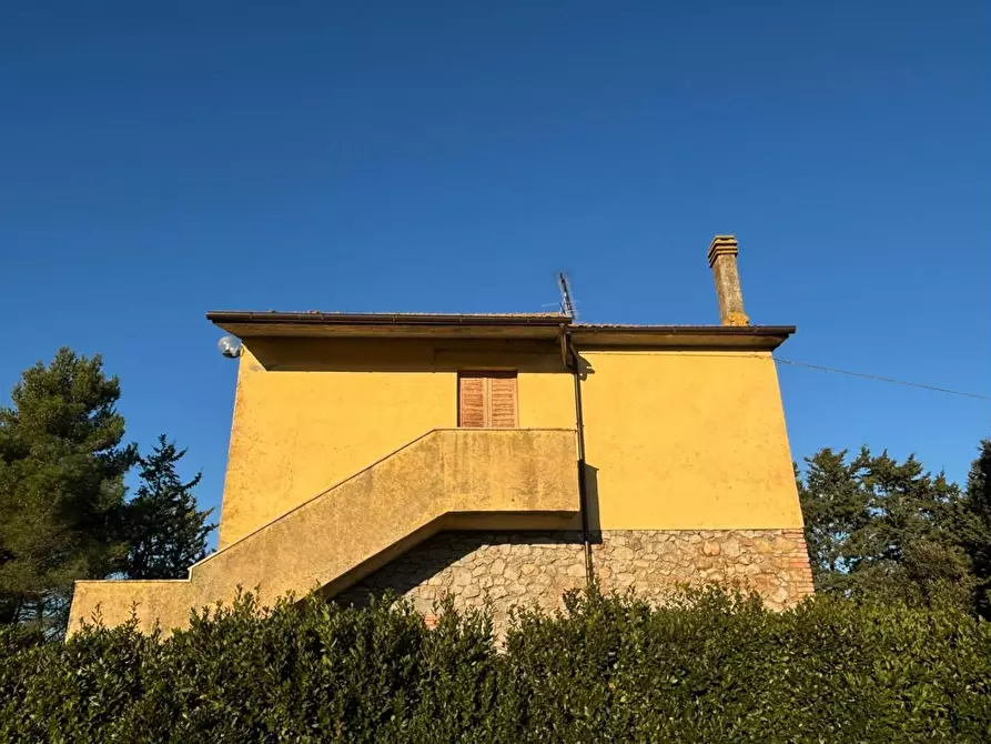 Immagine 2 di Casa indipendente in vendita  a Lajatico