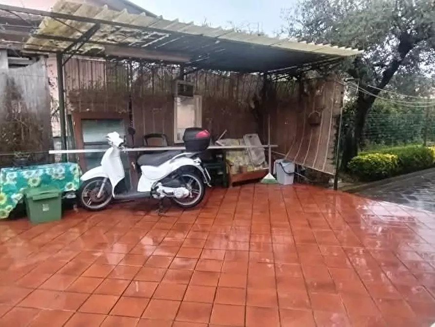 Immagine 7 di Casa bifamiliare in vendita  a Massa