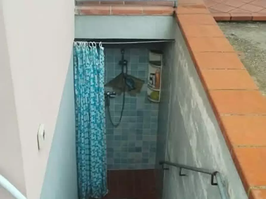 Immagine 10 di Casa bifamiliare in vendita  a Massa