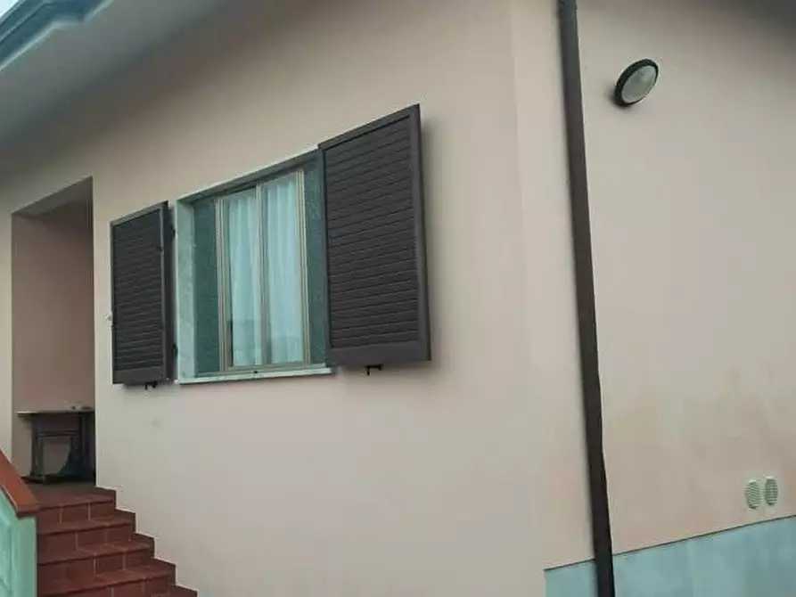 Immagine 4 di Casa bifamiliare in vendita  a Massa