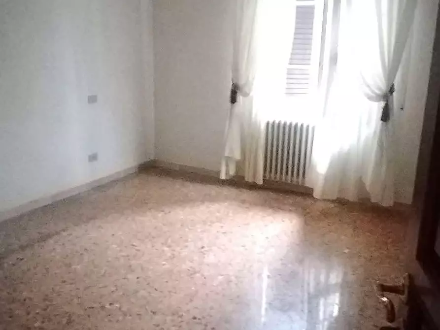 Immagine 12 di Casa bifamiliare in vendita  a Massa