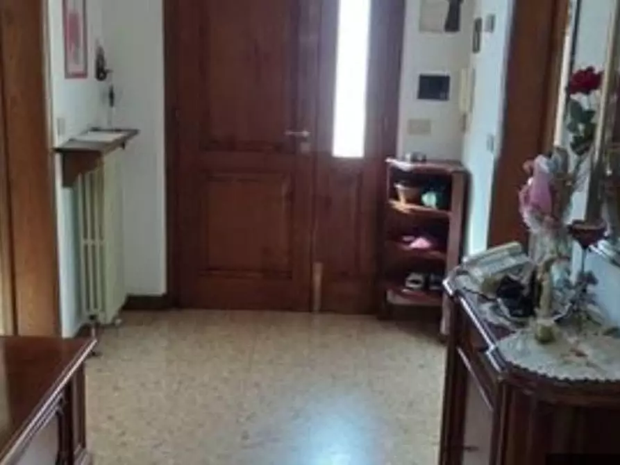 Immagine 11 di Casa bifamiliare in vendita  a Massa