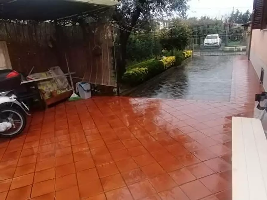 Immagine 6 di Casa bifamiliare in vendita  a Massa