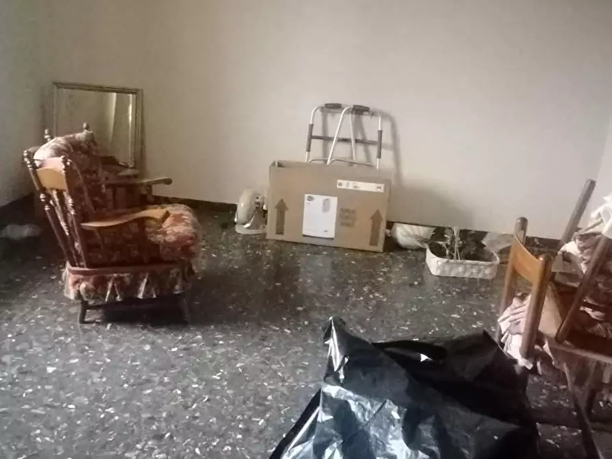 Immagine 22 di Casa bifamiliare in vendita  a Massa