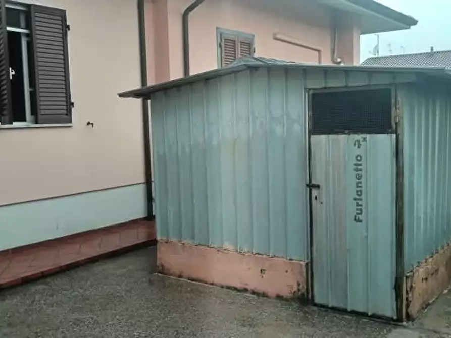 Immagine 27 di Casa bifamiliare in vendita  a Massa