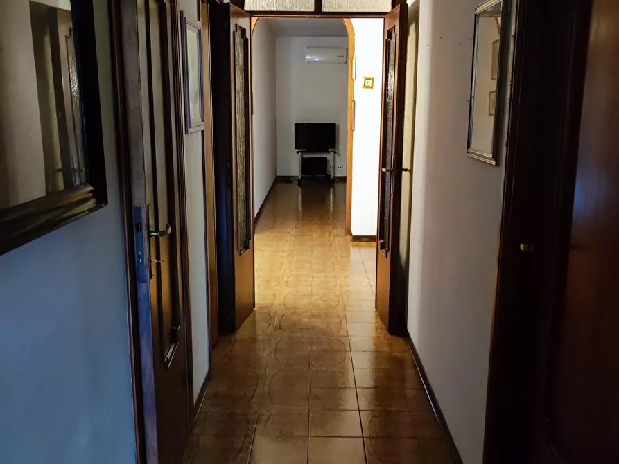 Immagine 14 di Appartamento in vendita  a Massa