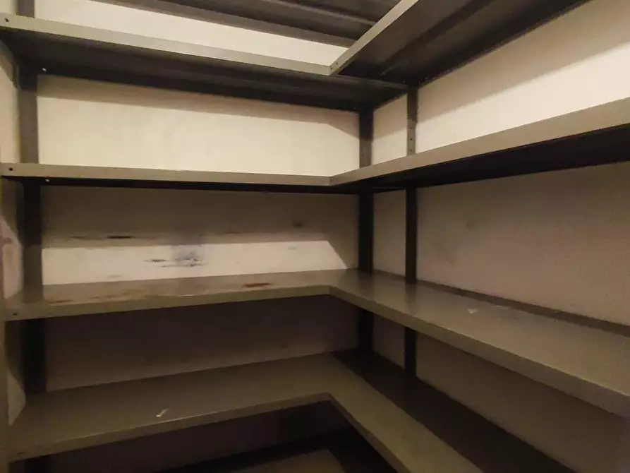 Immagine 22 di Appartamento in vendita  a Massa