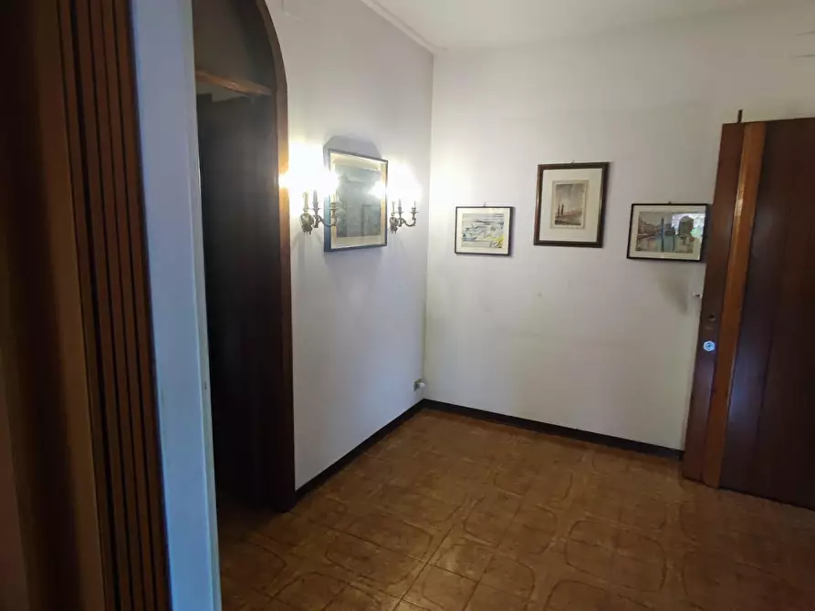 Immagine 15 di Appartamento in vendita  a Massa