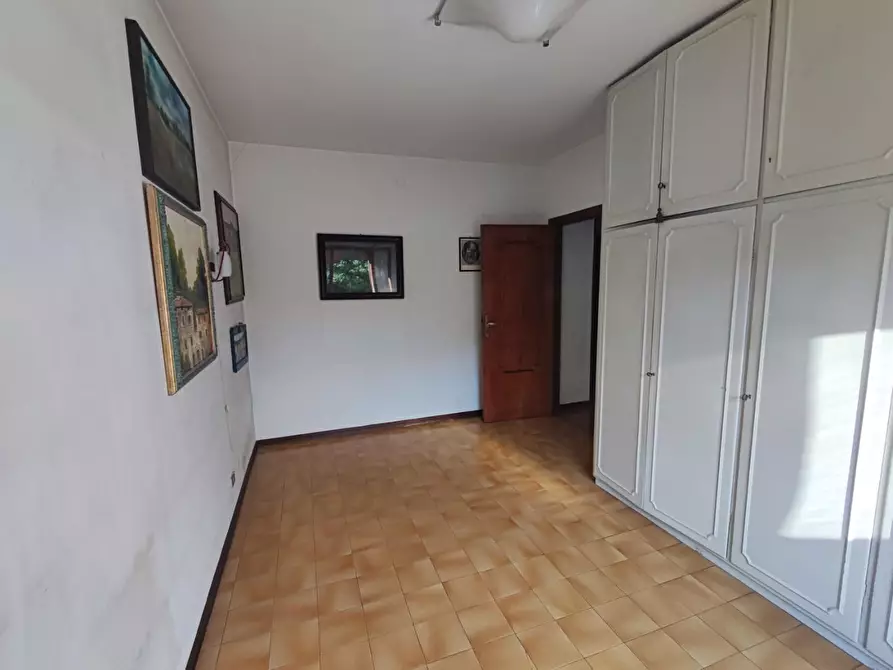 Immagine 12 di Appartamento in vendita  a Massa