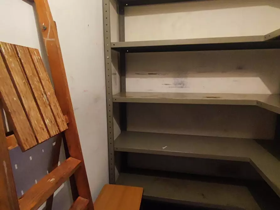 Immagine 21 di Appartamento in vendita  a Massa