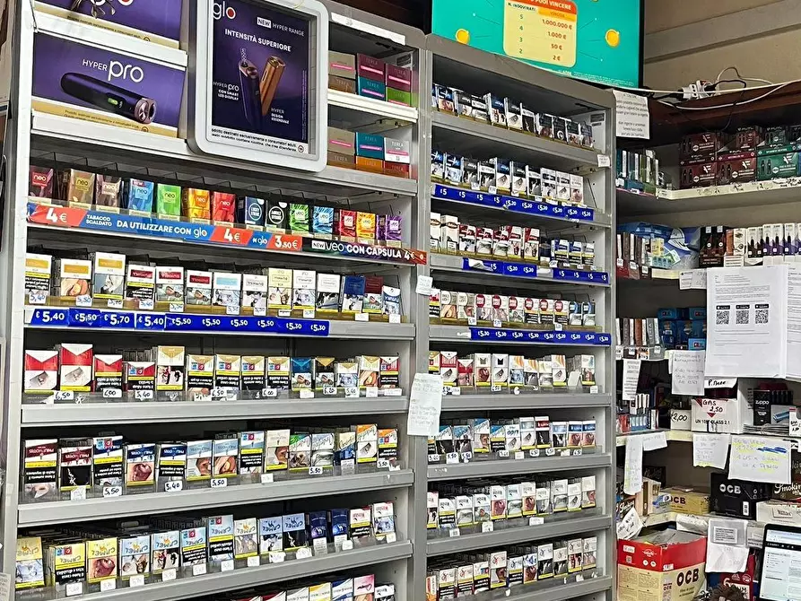 Immagine 12 di Attività commerciale in vendita  a Pisa