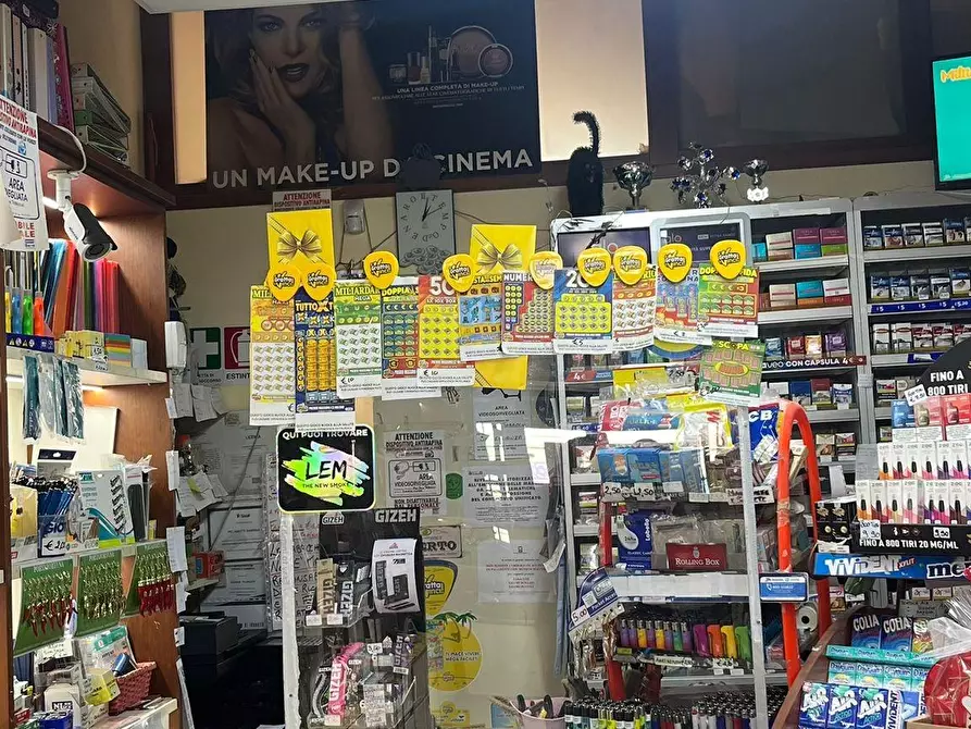 Immagine 7 di Attività commerciale in vendita  a Pisa