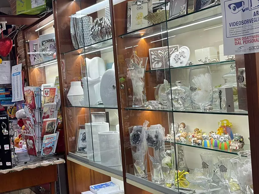 Immagine 8 di Attività commerciale in vendita  a Pisa