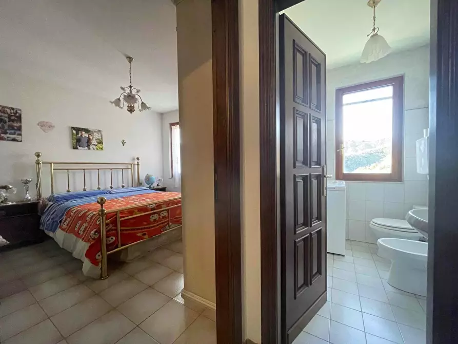 Immagine 18 di Casa indipendente in vendita  a Levanto