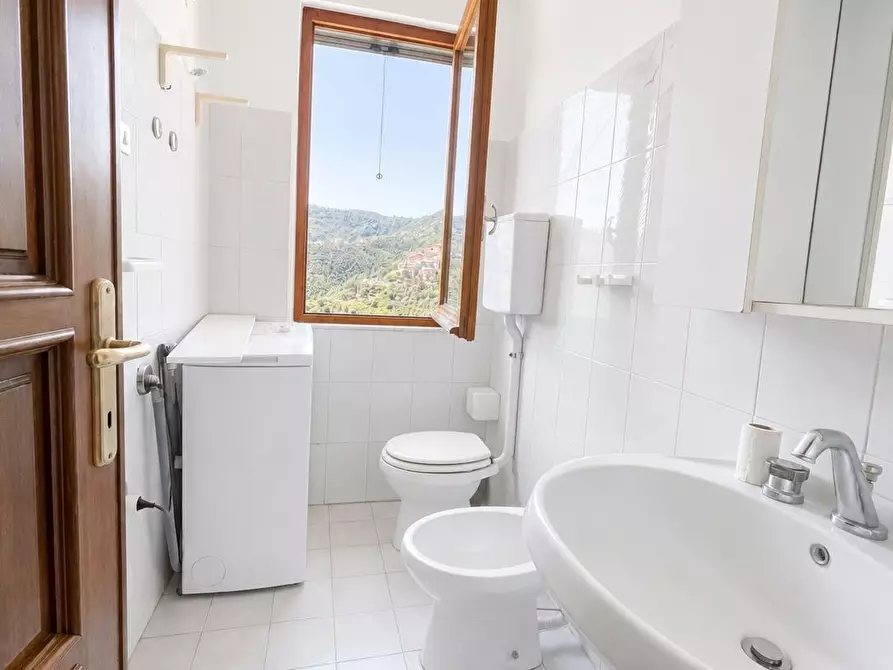 Immagine 19 di Casa indipendente in vendita  a Levanto