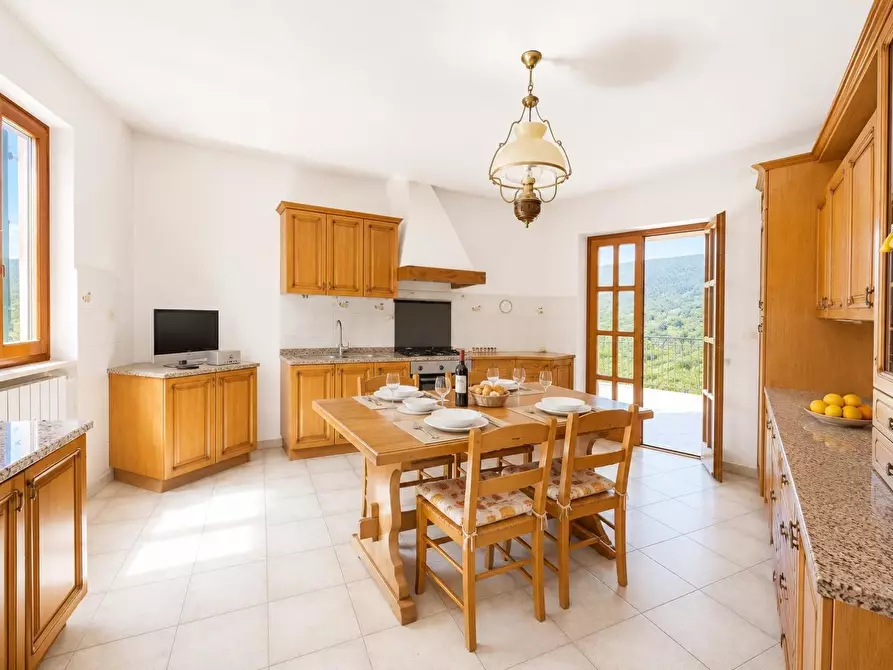 Immagine 7 di Casa indipendente in vendita  a Levanto