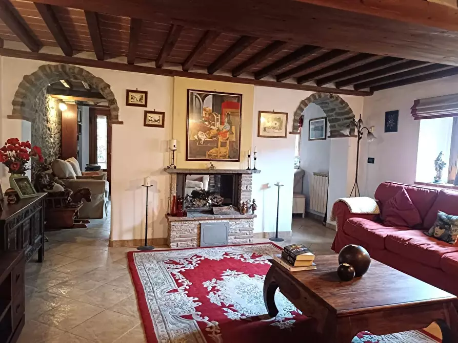 Immagine 11 di Casa indipendente in vendita  a Barga