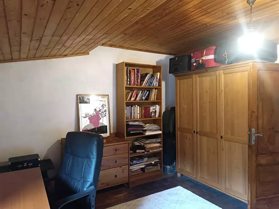 Immagine 23 di Casa indipendente in vendita  a Barga