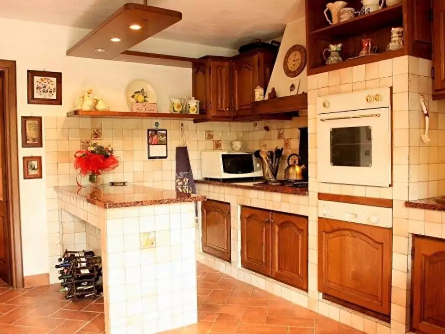 Immagine 6 di Casa indipendente in vendita  a Barga