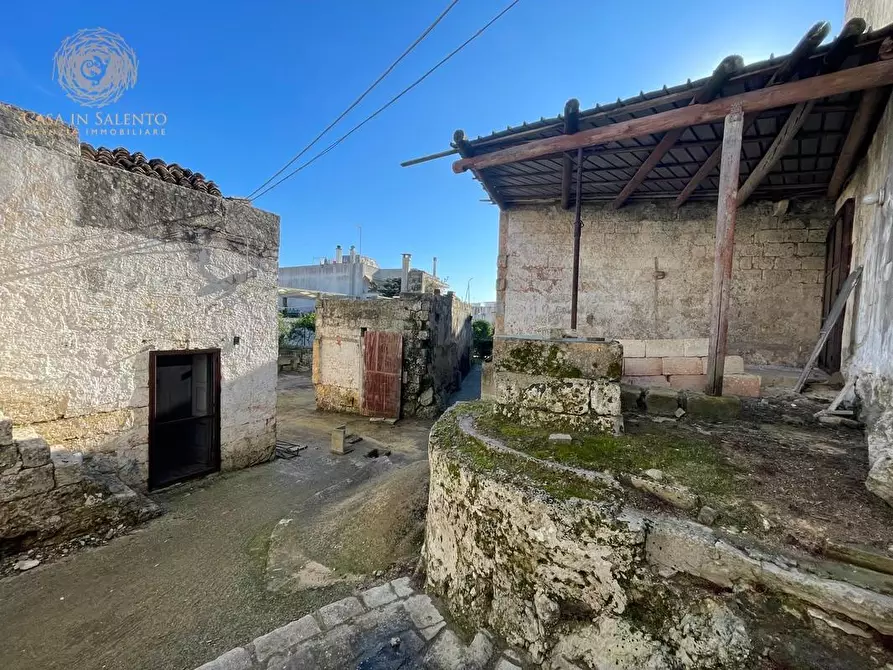 Immagine 47 di Rustico / casale in vendita  a Specchia