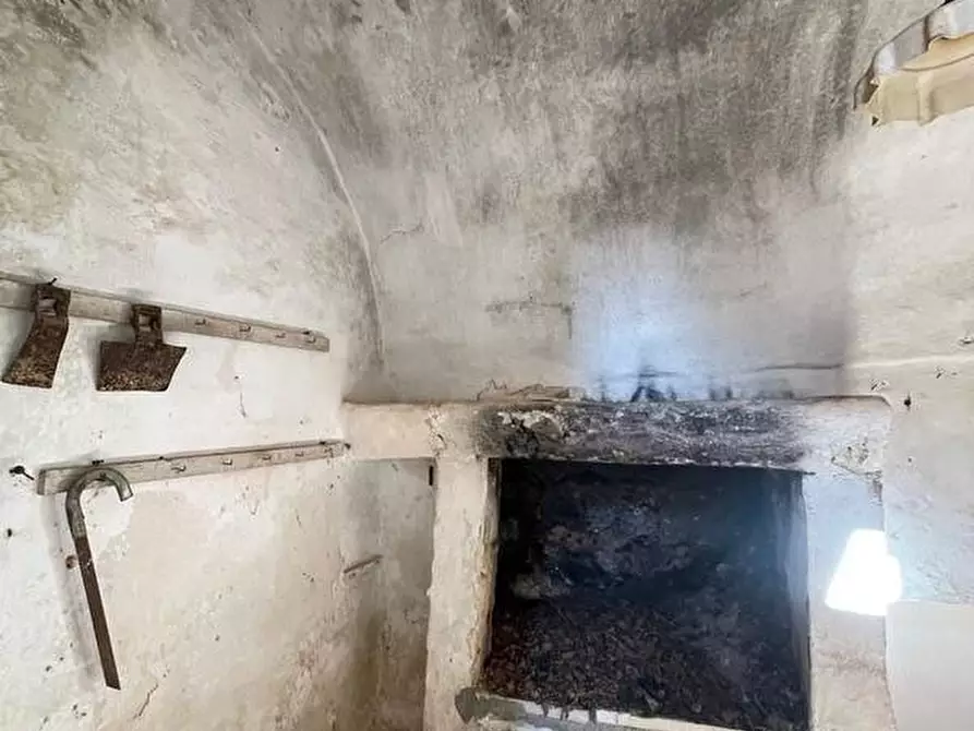 Immagine 39 di Rustico / casale in vendita  a Specchia