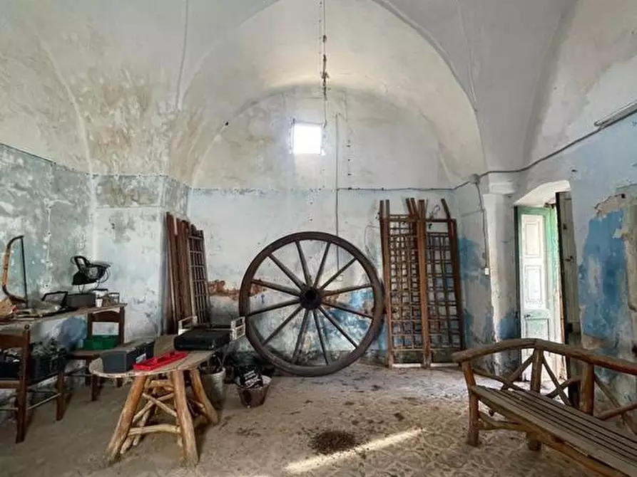 Immagine 24 di Rustico / casale in vendita  a Specchia