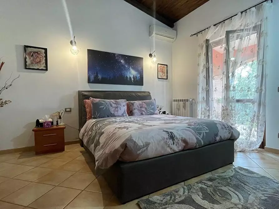 Immagine 29 di Casa trifamiliare in vendita  a Fiumicino