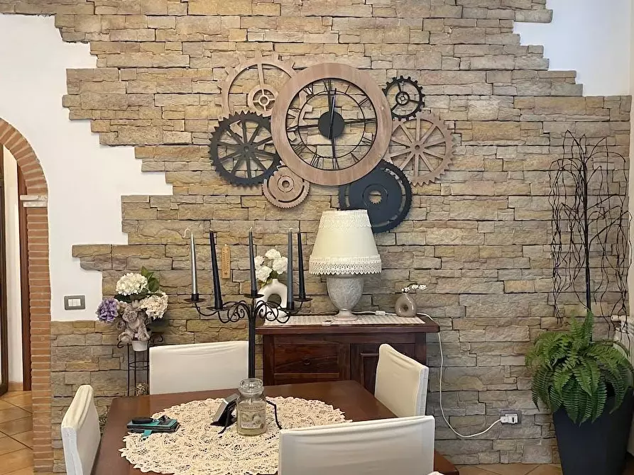 Immagine 20 di Casa trifamiliare in vendita  a Fiumicino