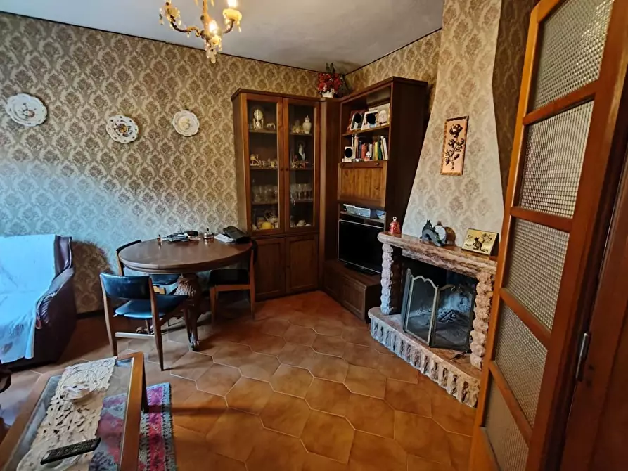 Immagine 1 di Terratetto in vendita  a Cascina