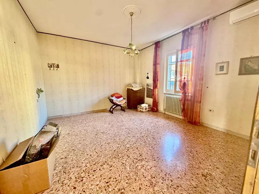 Immagine 18 di Casa bifamiliare in vendita  a Massa