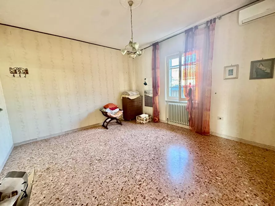Immagine 16 di Casa bifamiliare in vendita  a Massa