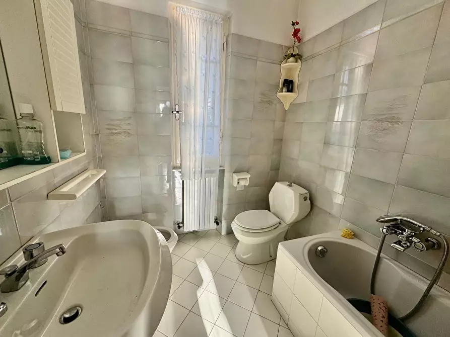 Immagine 20 di Casa bifamiliare in vendita  a Massa