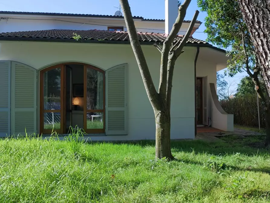 Immagine 38 di Villa in vendita  a Empoli