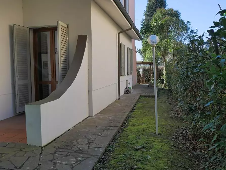 Immagine 25 di Villa in vendita  a Empoli